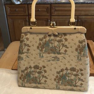 Vintage embroidered purse with plastic handle